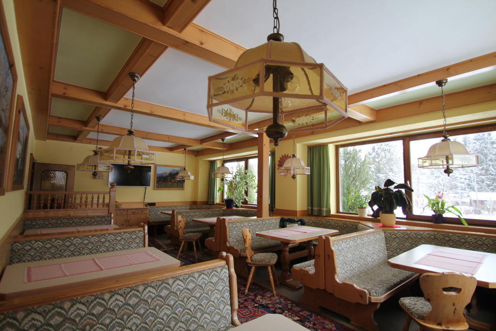 Pension Hubertushof Beim Roemerbad Бад-Кляйнкірхгайм Екстер'єр фото